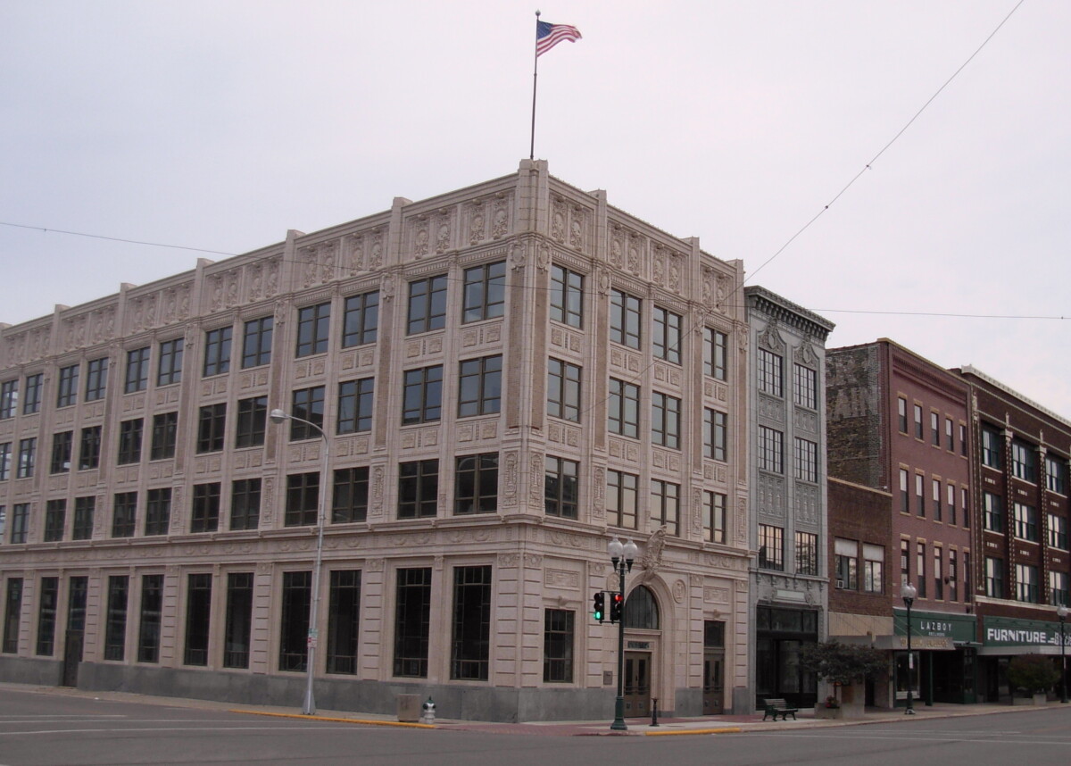 Corner shot of buildings in downtown Albert Lea, Minnesota.