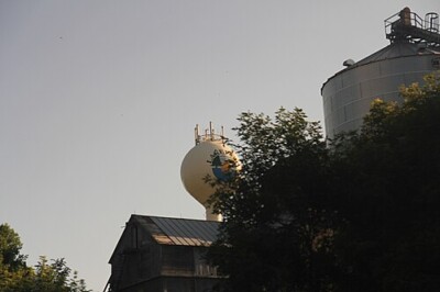The Lake Park water tower during the day.