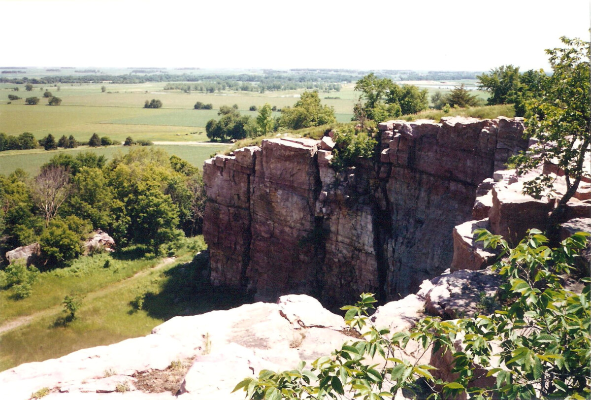 Shot from the top the Sioux Quarzite Cliff during the day. Shot from the top the Sioux Quarzite Cliff during the day.