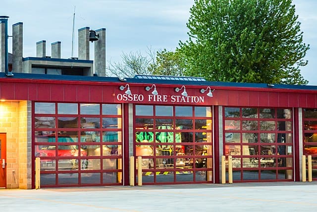 Snow-covered Minneapolis home with rooftop space suitable for solar panels, residential solar installation opportunity by Wolf River Electric Snow-covered Minneapolis home with rooftop space suitable for solar panels, residential solar installation opportunity by Wolf River Electric