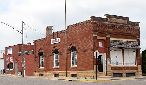 Snow-covered Minneapolis home with rooftop space suitable for solar panels, residential solar installation opportunity by Wolf River Electric Snow-covered Minneapolis home with rooftop space suitable for solar panels, residential solar installation opportunity by Wolf River Electric