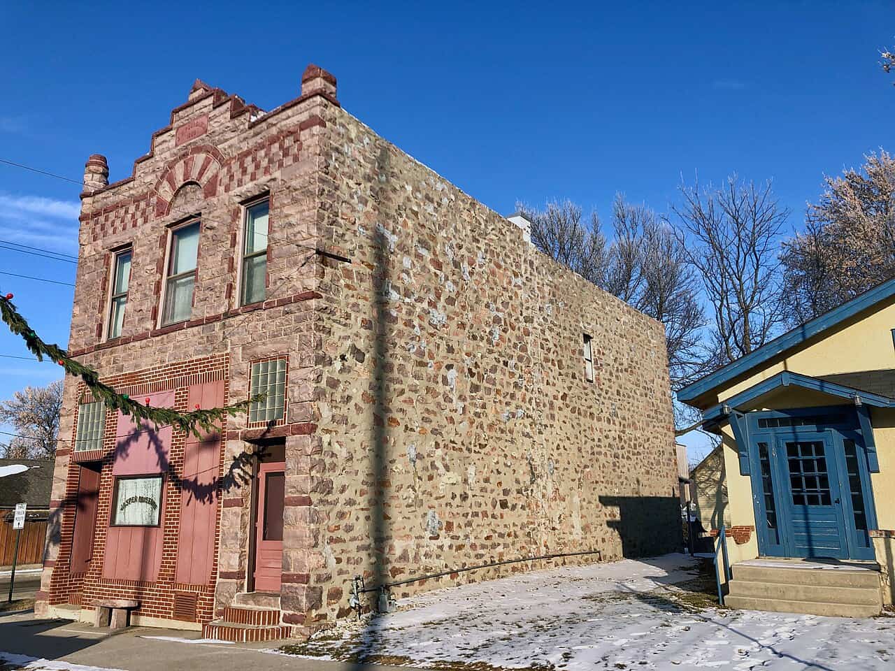 Snow-covered Minneapolis home with rooftop space suitable for solar panels, residential solar installation opportunity by Wolf River Electric Snow-covered Minneapolis home with rooftop space suitable for solar panels, residential solar installation opportunity by Wolf River Electric