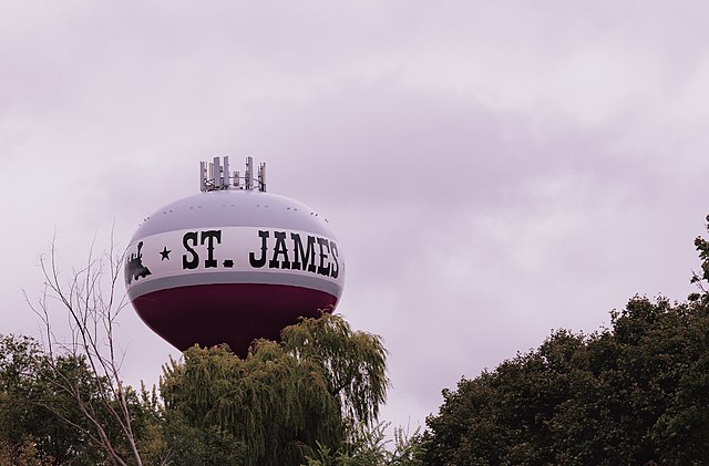 Snow-covered Minneapolis home with rooftop space suitable for solar panels, residential solar installation opportunity by Wolf River Electric